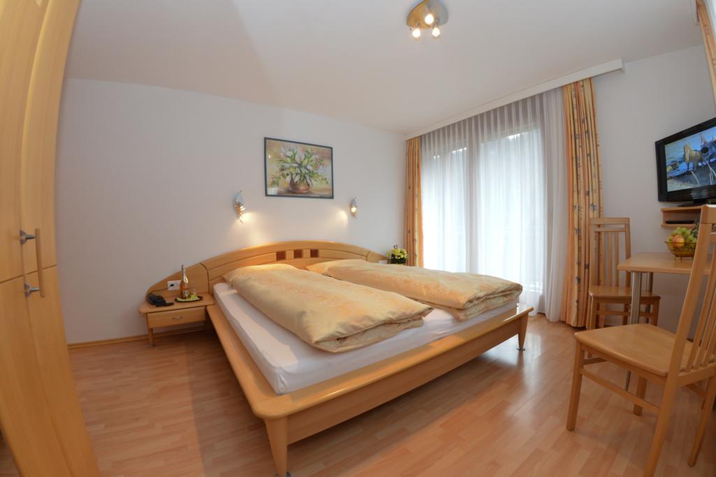 Hotel Arch San Martin Samnaun Habitación foto